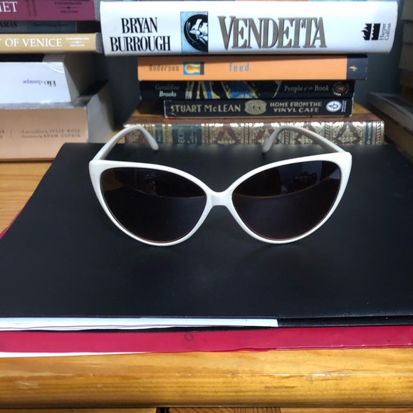 Vintage sunglasses - Picture 1 of 2